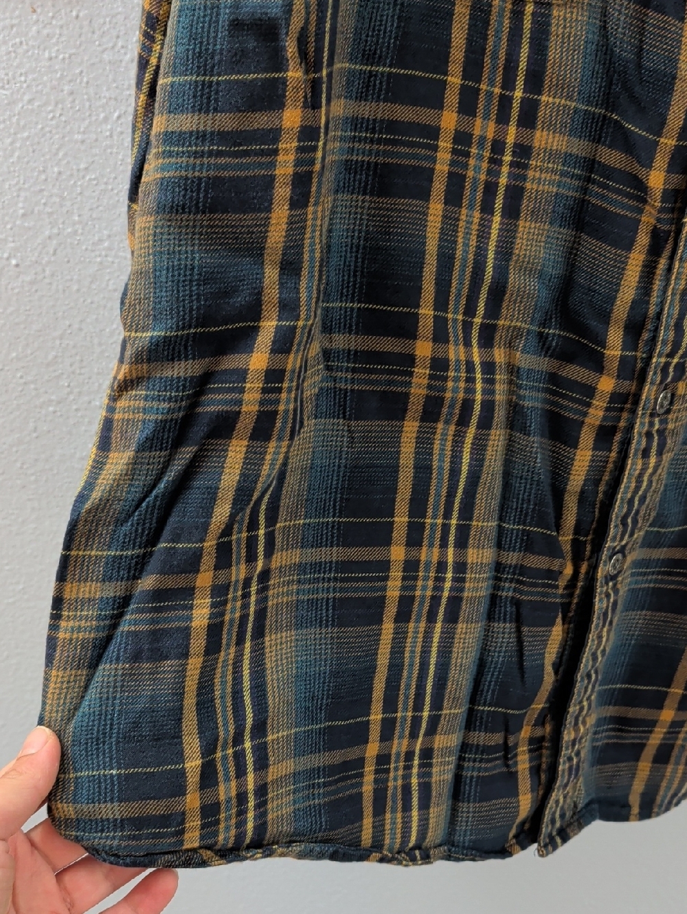KÜHL Plaid Button-Up Flannel Shirt in Black and Tan - Picture 4 of 9